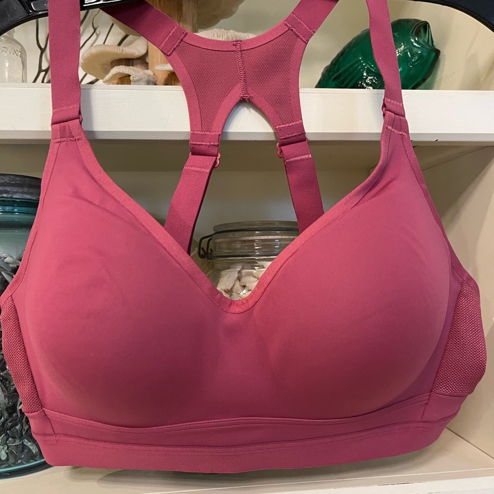 Victoria Secret sports bra